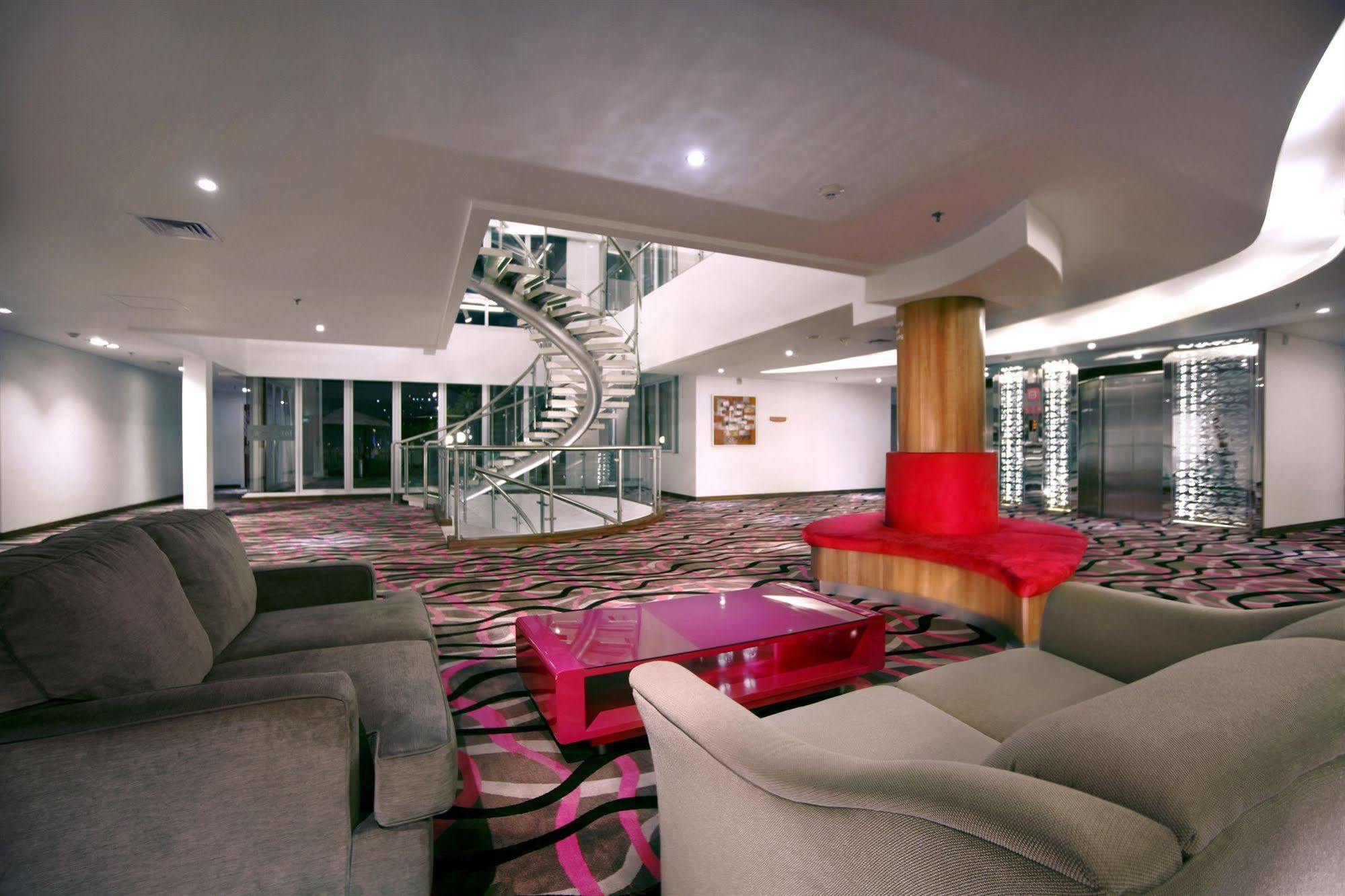 Favehotel Ltc Glodok Джакарта Экстерьер фото